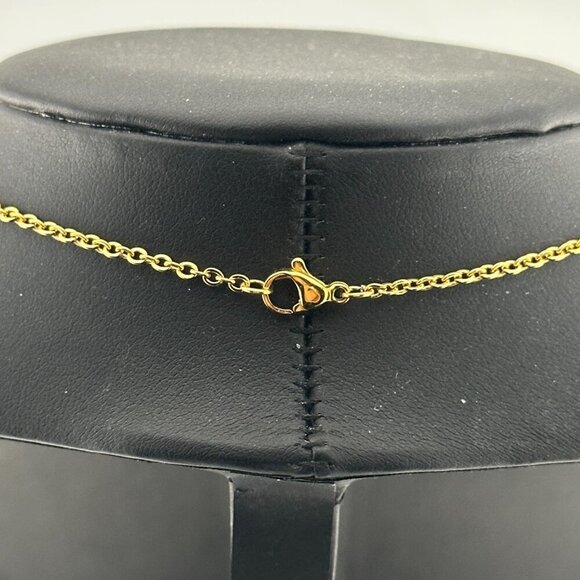 18KT Gold Filled Manta Ray Necklace - Picture 12 of 16